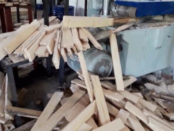 Công dụng của máy cắt gỗ pallet là gì?