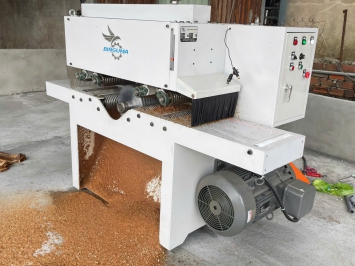 Máy xẻ gỗ